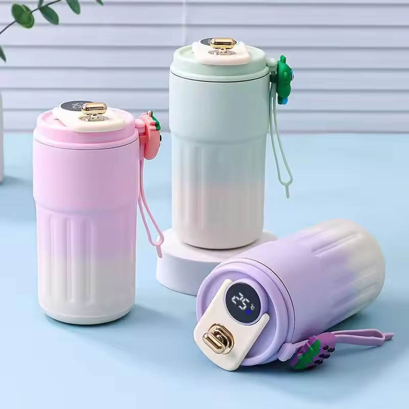 Bouteille Thermos Intelligente - Smart Water Bottle Tracker avis et prix